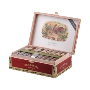 Brick House Classic Robusto