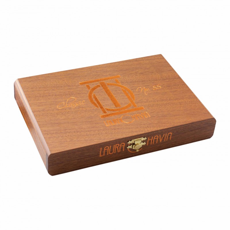 Laura Chavin Classic