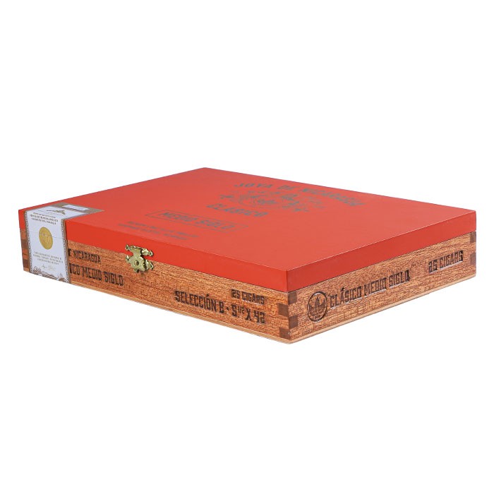 Joya de Nicaragua Clasico Medio Siglo